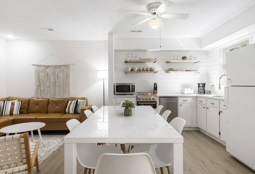 Whispering Woods Retreat Branson