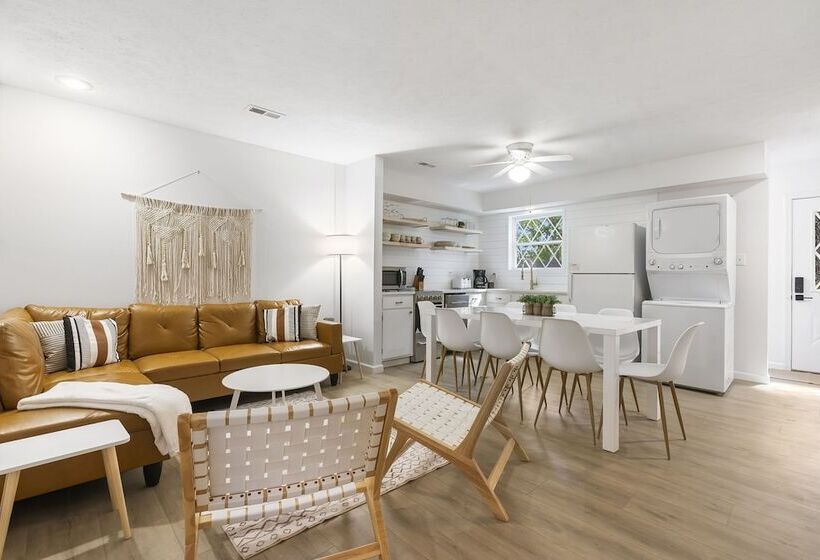 Whispering Woods Retreat Branson