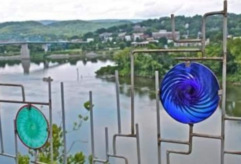 ベッドアンドブレックファースト Bluff View Inn