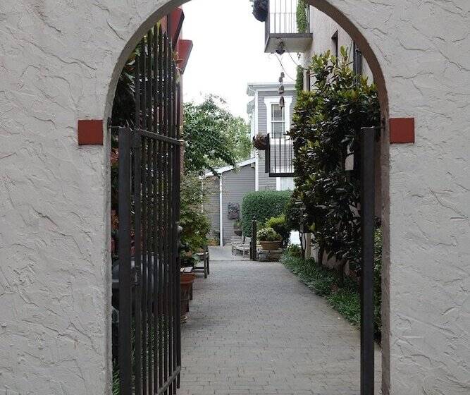 ベッドアンドブレックファースト Bluff View Inn