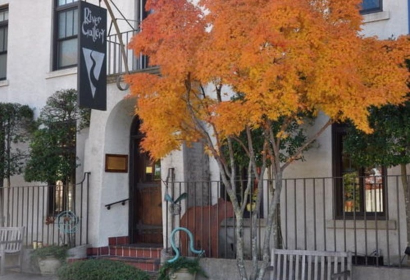 ベッドアンドブレックファースト Bluff View Inn