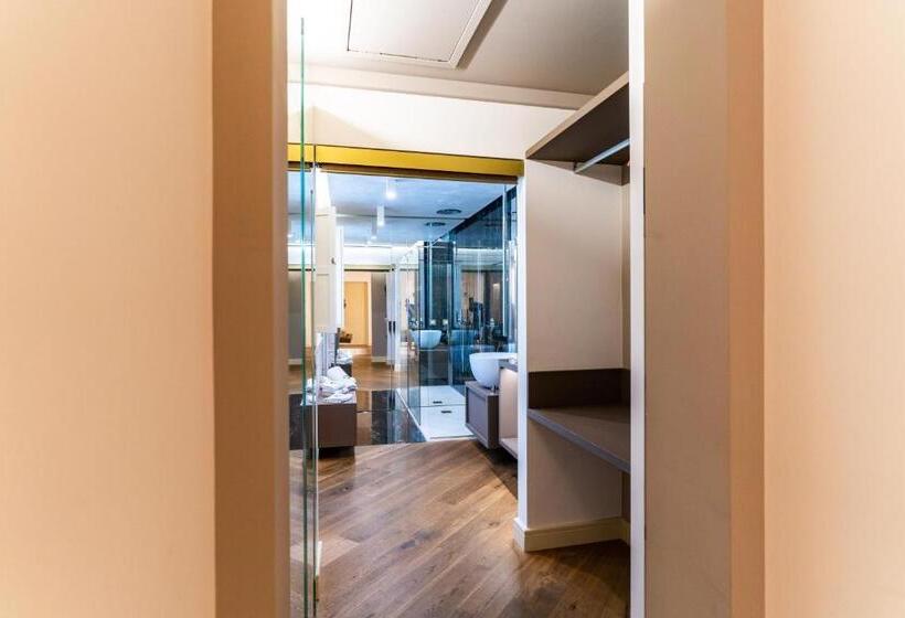 تختخواب و صبحانه Palazzo Scotto