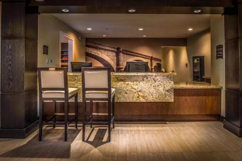 هتل Fairfield Inn & Suites By Marriott Sacramento Folsom