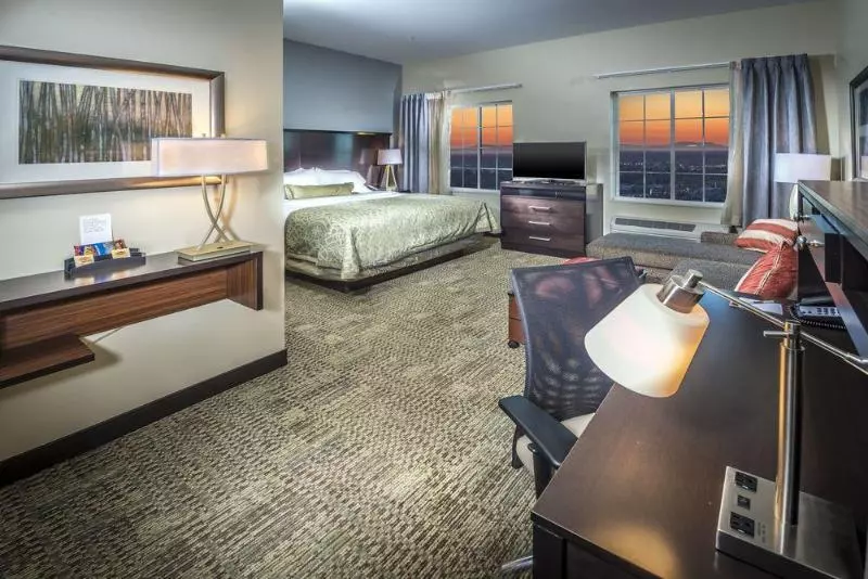 هتل Fairfield Inn & Suites By Marriott Sacramento Folsom
