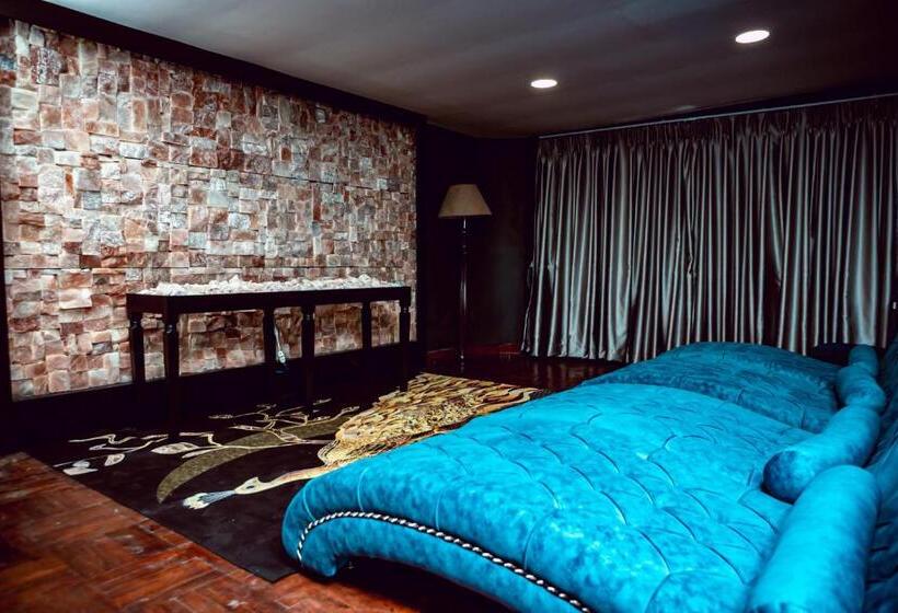 Vannasut Hotel And Spa