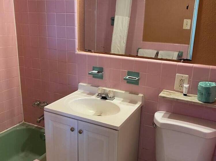 فندق على الطريق Ac Suites