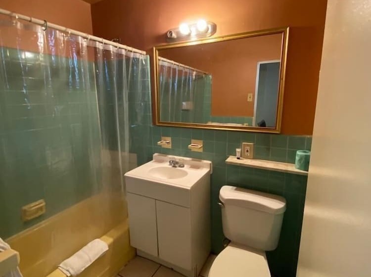 فندق على الطريق Ac Suites