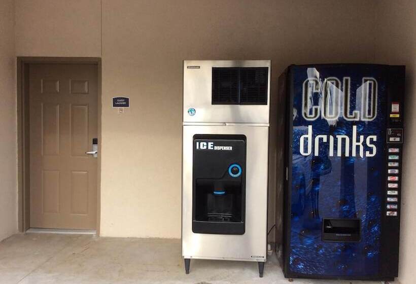 فندق على الطريق Regency Inn & Suites Nw Houston