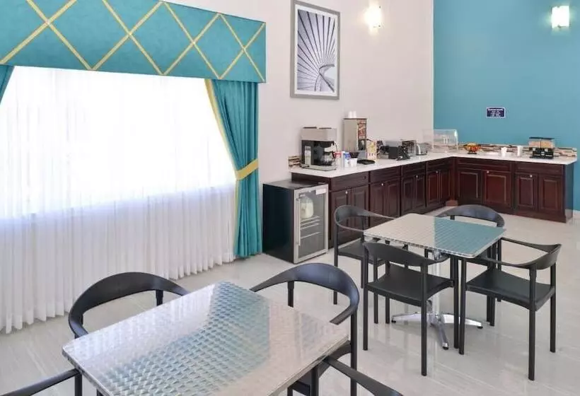 Motelli Regency Inn & Suites Nw Houston