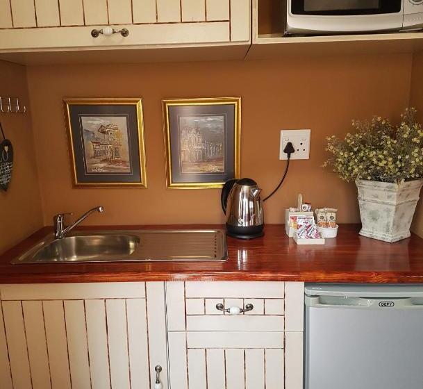 Pension Chateau Vue Guesthouse