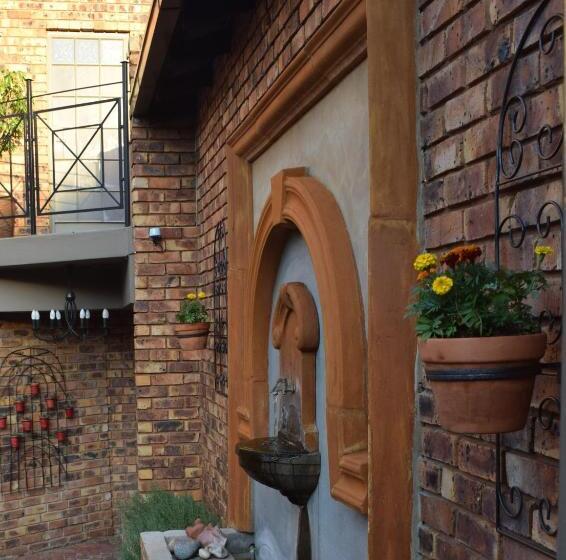 Pension Chateau Vue Guesthouse