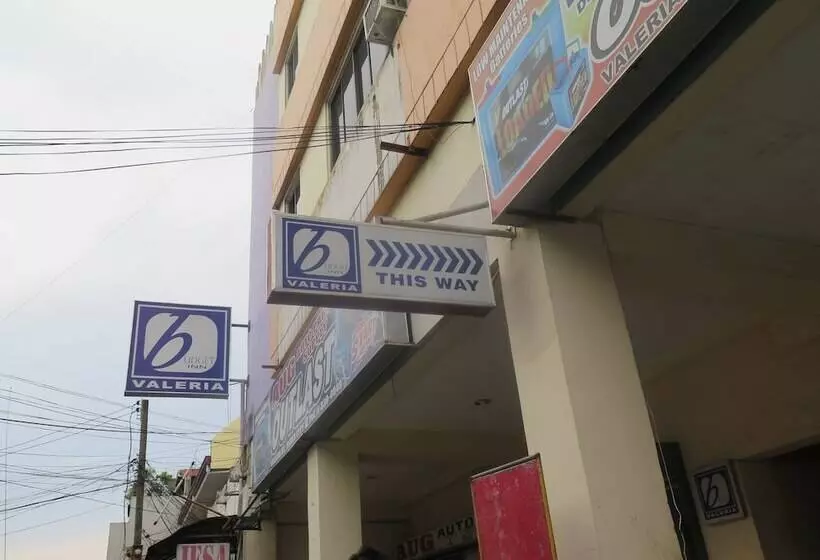 ペンション Iloilo Budget Inn   Valeria