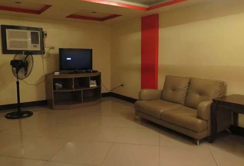ペンション Iloilo Budget Inn   Valeria