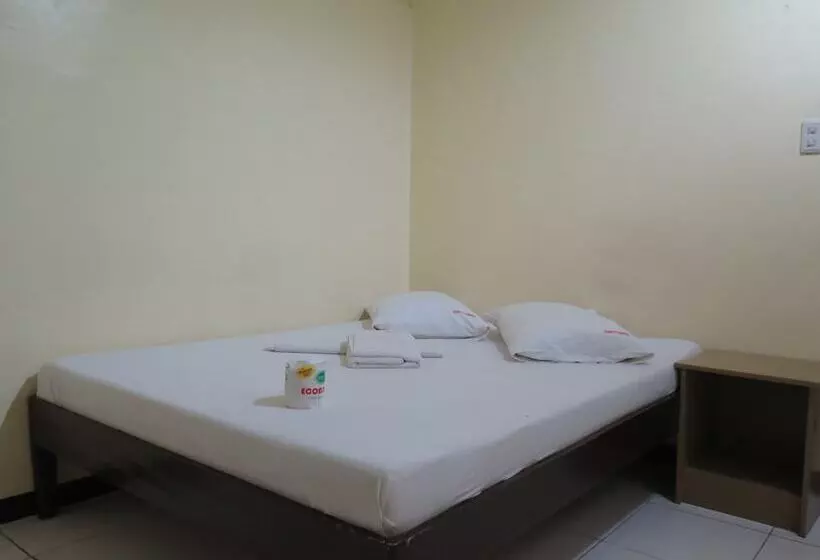 ペンション Iloilo Budget Inn   Valeria
