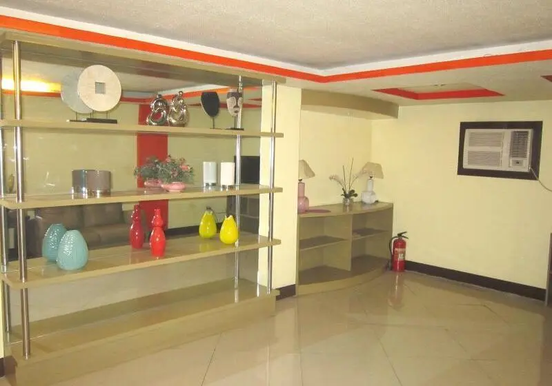 ペンション Iloilo Budget Inn Valeria
