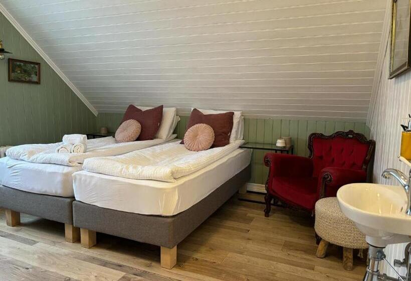 Pensjonat Skyr Guesthouse