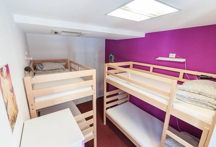 Pura Vida Sky Bar & Hostel