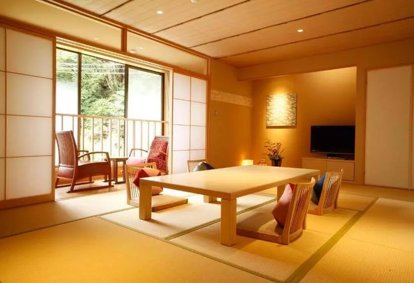 旅館 Yuraku Kinosaki Spa & Gardens