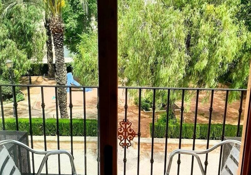 호스텔 El Jardin De Las Eras