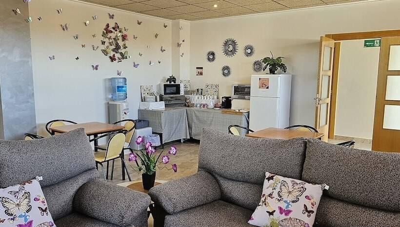 호스텔 El Jardin De Las Eras