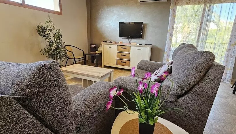 ユースホステル El Jardin De Las Eras