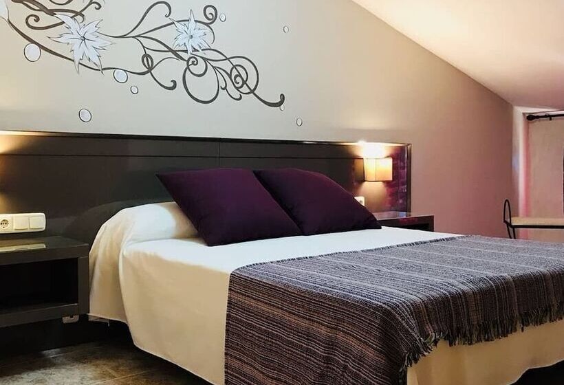 호스텔 El Jardin De Las Eras