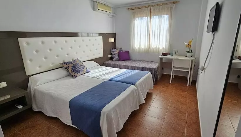 ユースホステル El Jardin De Las Eras