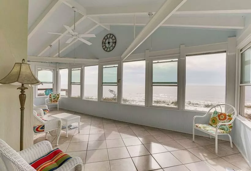 Beachfront Alligator Point Retreat: Steps To Sand!