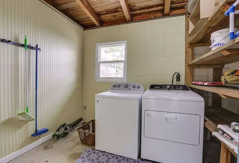 Beachfront Alligator Point Retreat: Steps To Sand!