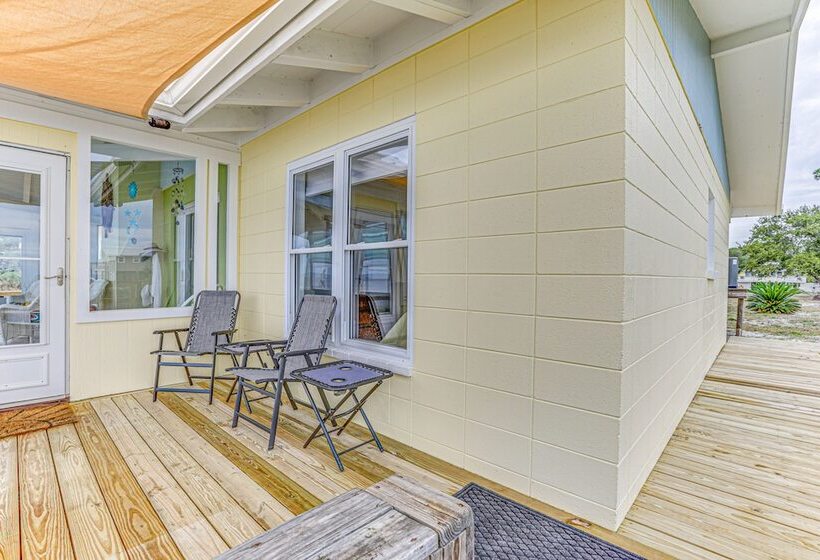 Beachfront Alligator Point Retreat: Steps To Sand!