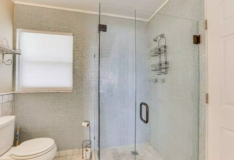 Beachfront Alligator Point Retreat: Steps To Sand!