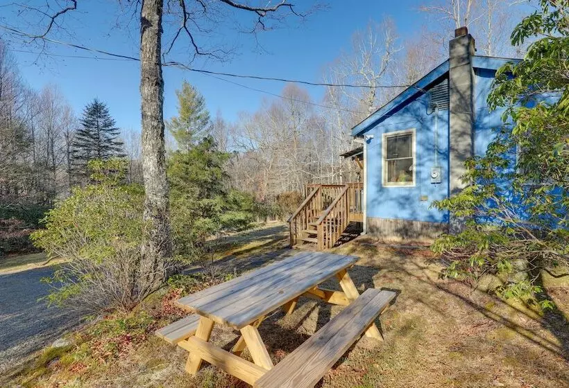 Burnsville Cabin W/ Deck & Trails   Dog Friendly!