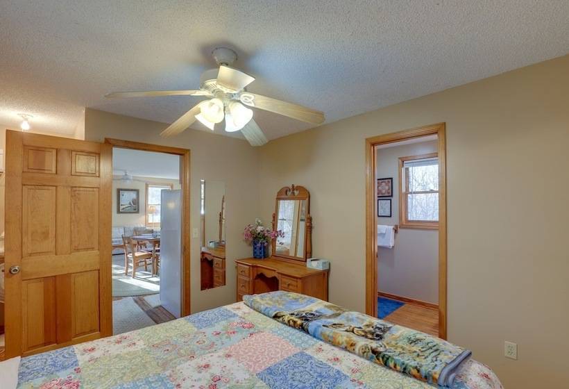 Burnsville Cabin W/ Deck & Trails   Dog Friendly!