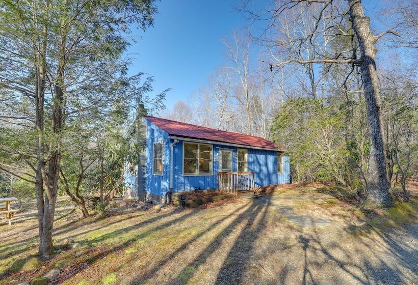 Burnsville Cabin W/ Deck & Trails   Dog Friendly!