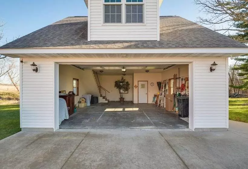 Charming Manchester Retreat W/ Patio & Fireplace!