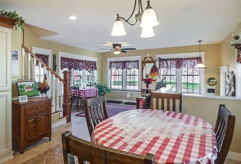 Charming Manchester Retreat W/ Patio & Fireplace!