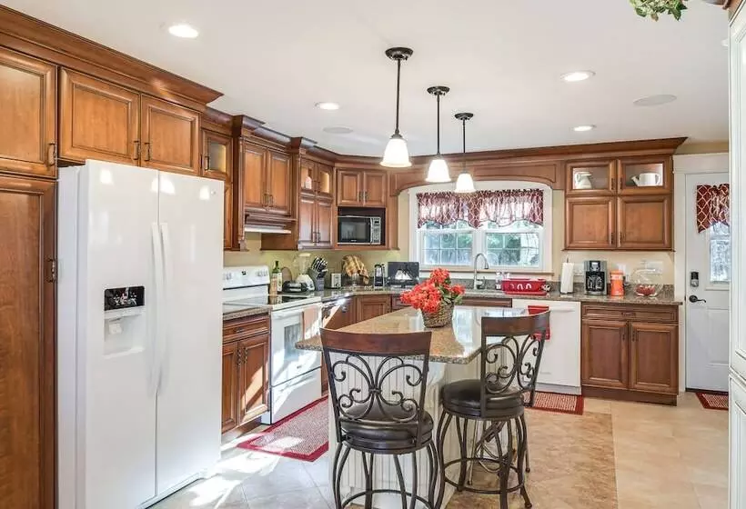 Charming Manchester Retreat W/ Patio & Fireplace!