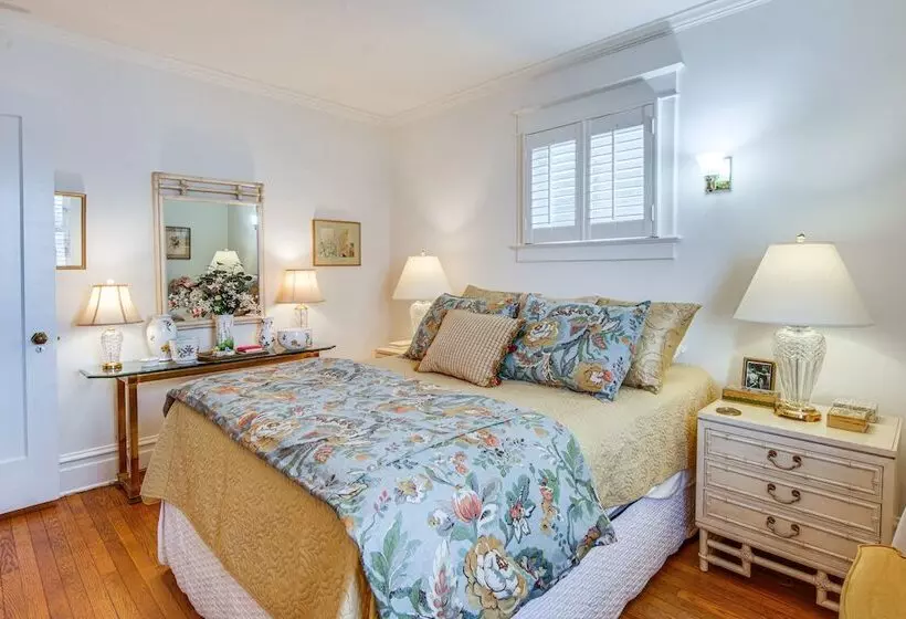 Charming & Spacious Olean Home W/ 2 Fireplaces