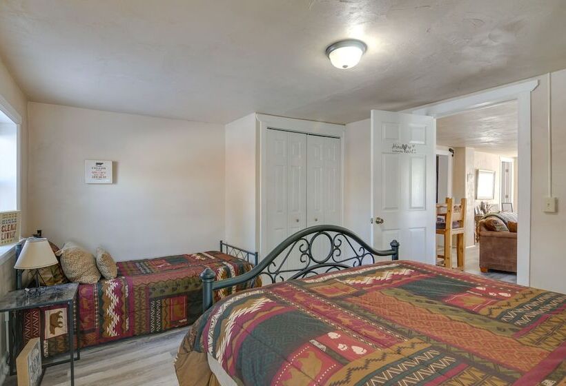 Downtown Del Norte Home Near Hiking & Fishing!