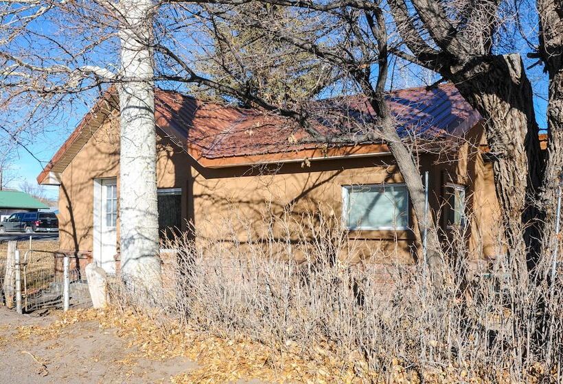 Downtown Del Norte Home Near Hiking & Fishing!