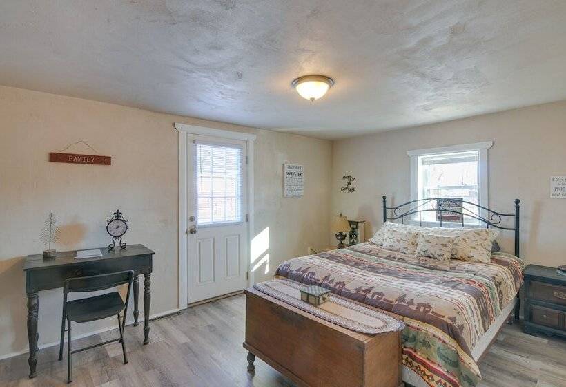 Downtown Del Norte Home Near Hiking & Fishing!