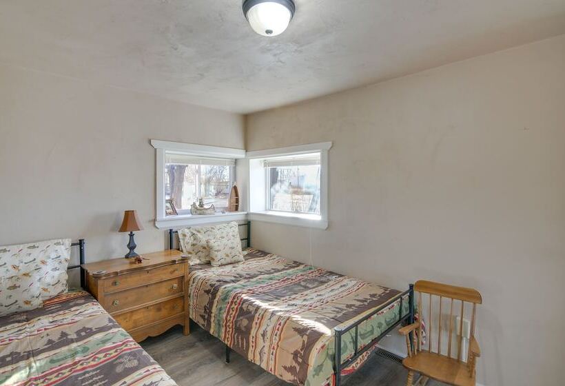 Downtown Del Norte Home Near Hiking & Fishing!