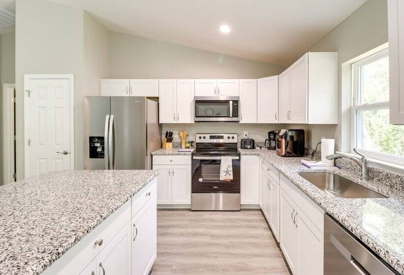 3 Mi To Rainbow Springs: Home W/ Yard In Dunnellon