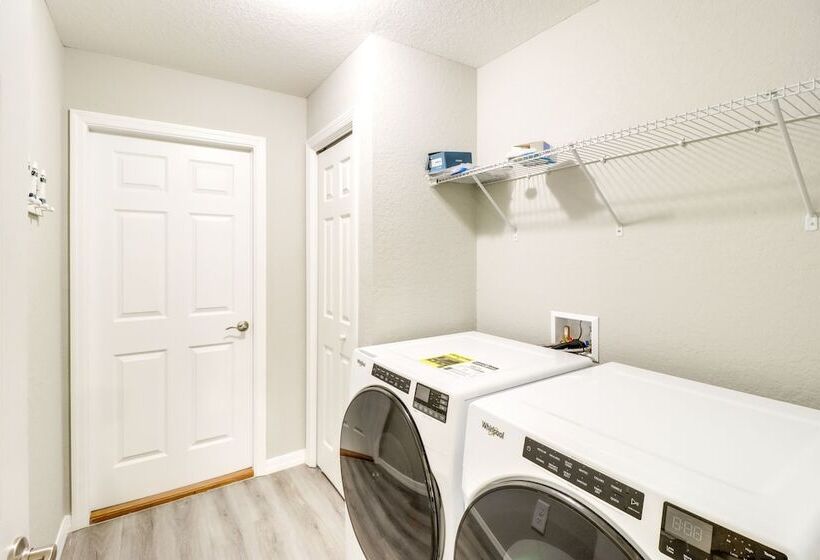 3 Mi To Rainbow Springs: Home W/ Yard In Dunnellon