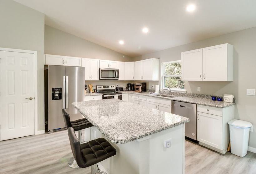 3 Mi To Rainbow Springs: Home W/ Yard In Dunnellon