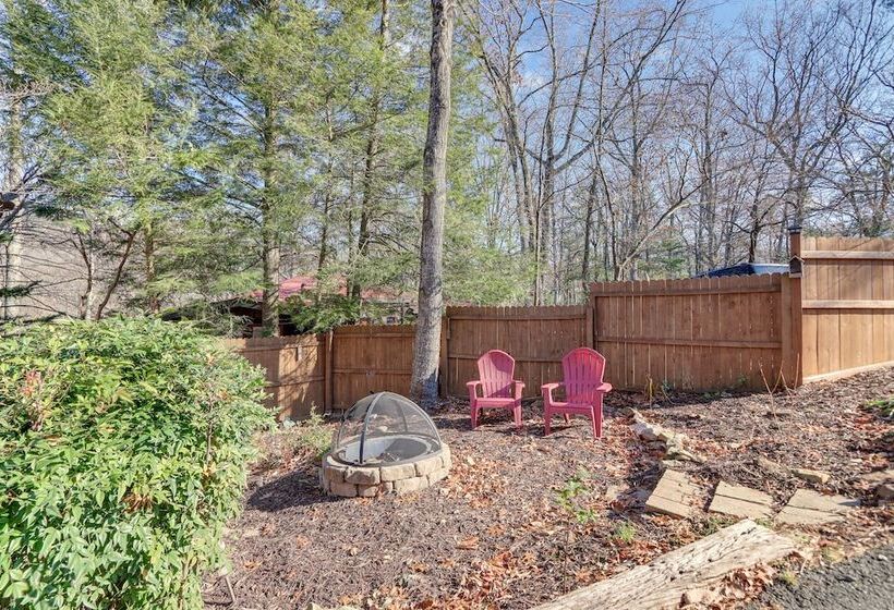 Family Friendly Ellijay Cabin W/ Studio & Mtn View