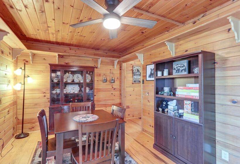 Family Friendly Ellijay Cabin W/ Studio & Mtn View