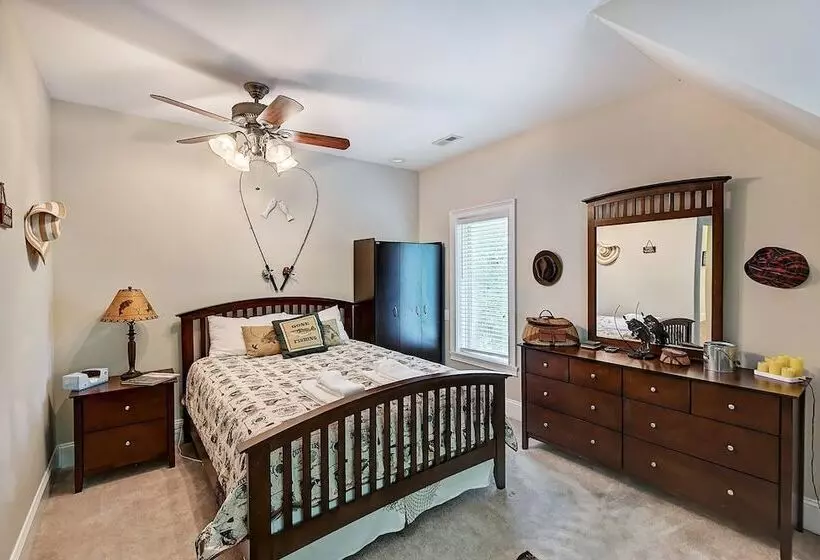 Family Lake House Retreat By Avantstay Sleeps 28