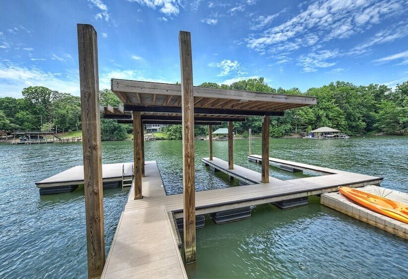 Family Lake House Retreat By Avantstay Sleeps 28