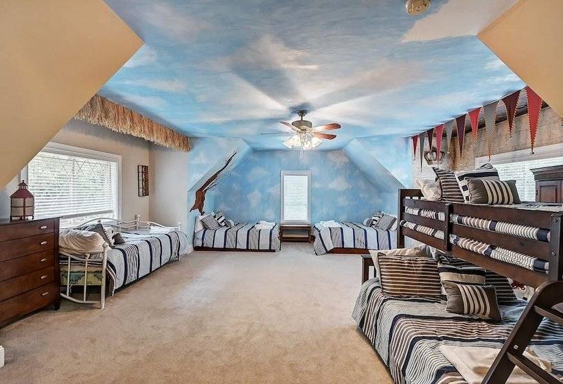 Family Lake House Retreat By Avantstay Sleeps 28